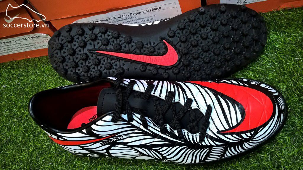 nike soccer boots